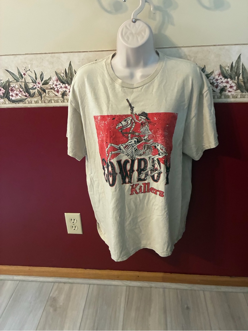 Cowboy Killers Graphic T-Shirt - Light Beige with Red Print